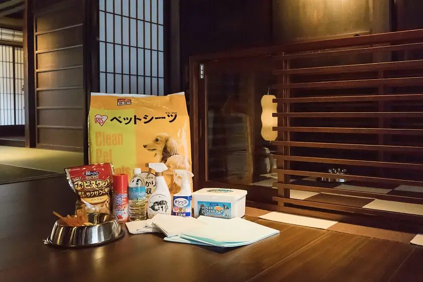 篠山城下町飯店 NIPPONIA 狗用備品