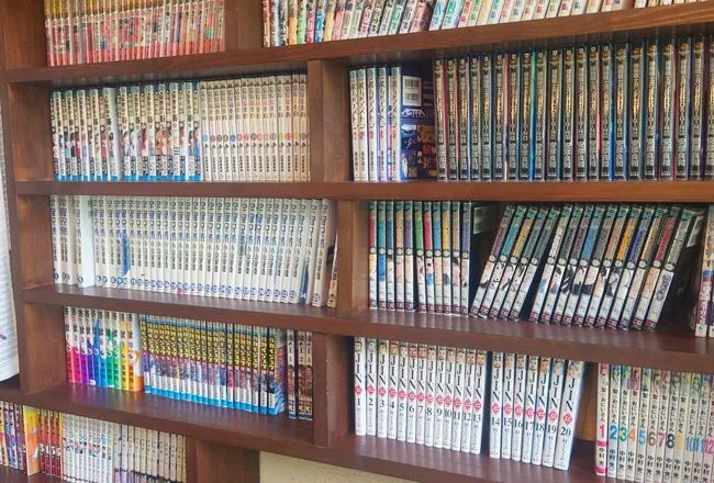 奧飛驒溫泉鄉 平湯館 漫畫書架