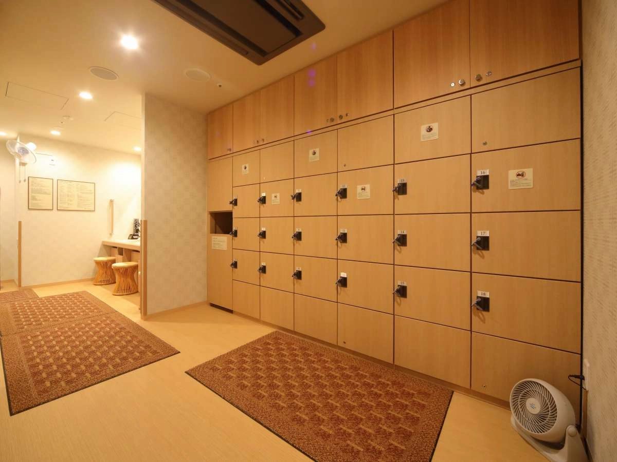 御宿 野乃難波 浴場的置物櫃
