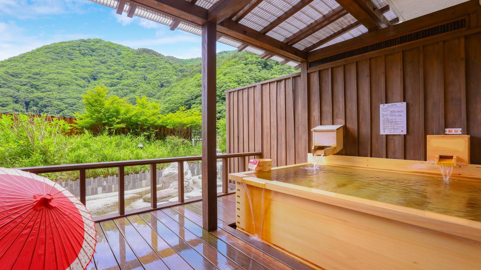 會津東山溫泉 東山大飯店 陽台上的檜木溫泉露天風呂