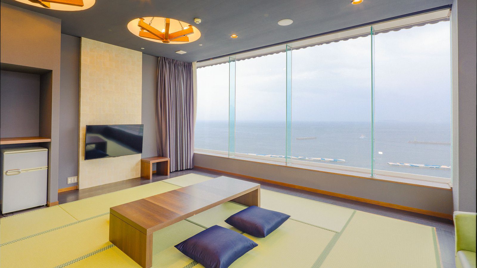 熱海溫泉 Premium あたみ 窗外是海的海側和室