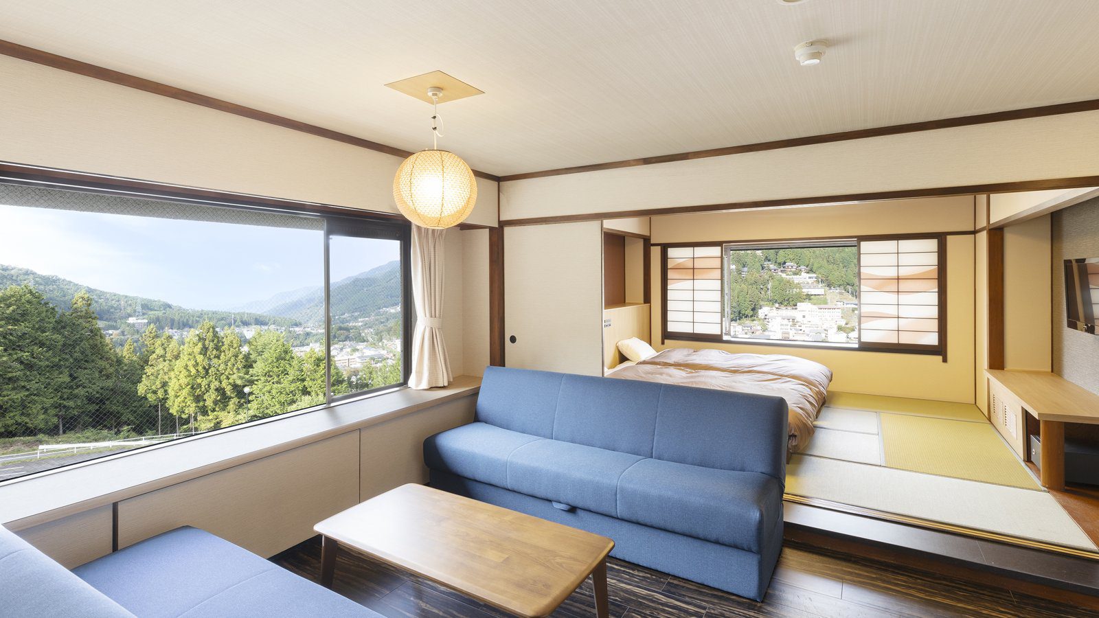 下呂溫泉 Premium 下呂本館 窗外是山景的高級和式床雙床房