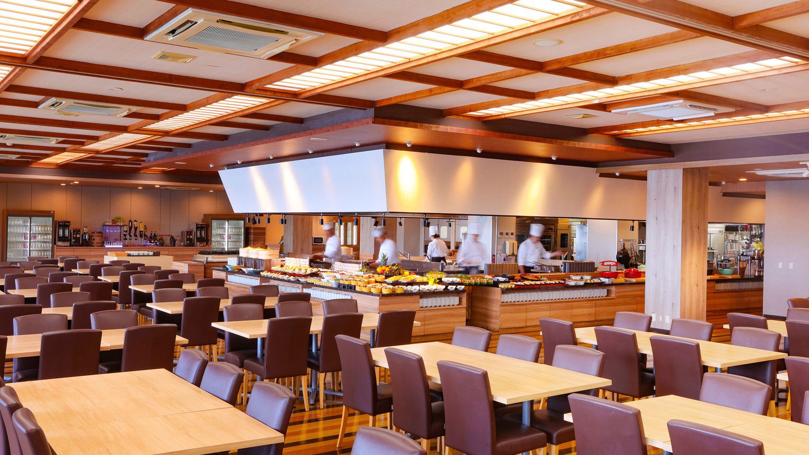 濱島溫泉 Premium 伊勢志摩 窗外是海的自助餐廳