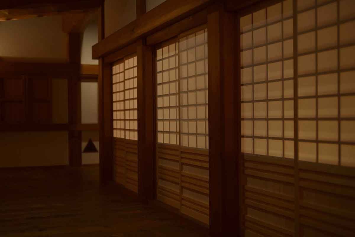 大洲城 Castle Stay 天守內的木造樑柱與障子窗