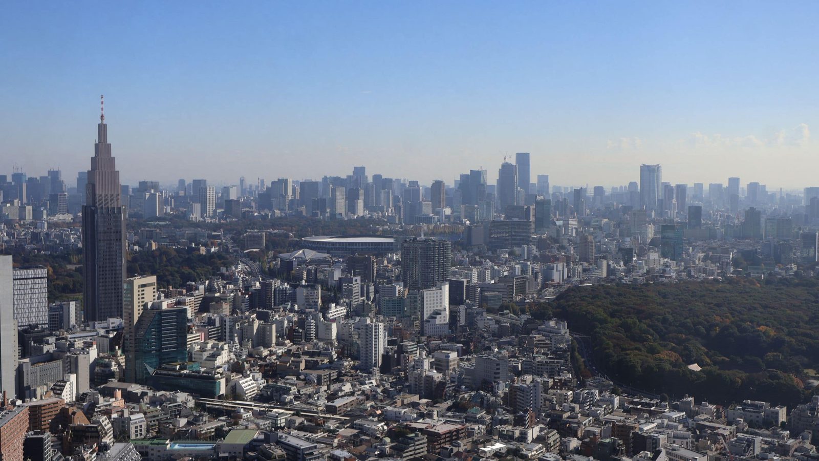 東京柏悅酒店 房間全在 39 樓以上，窗外是東京與富士山