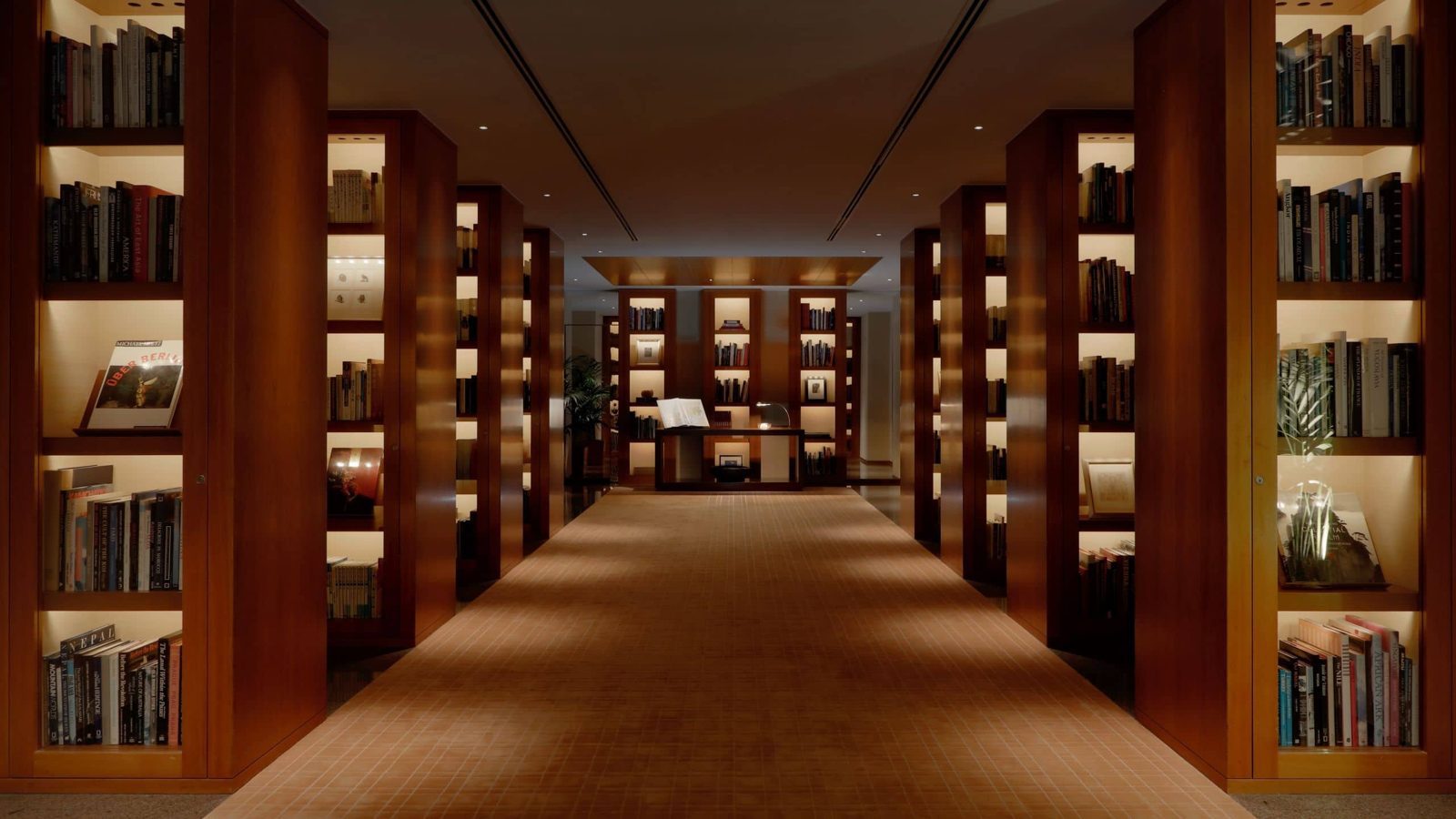 東京柏悅酒店 41 樓的 The Library