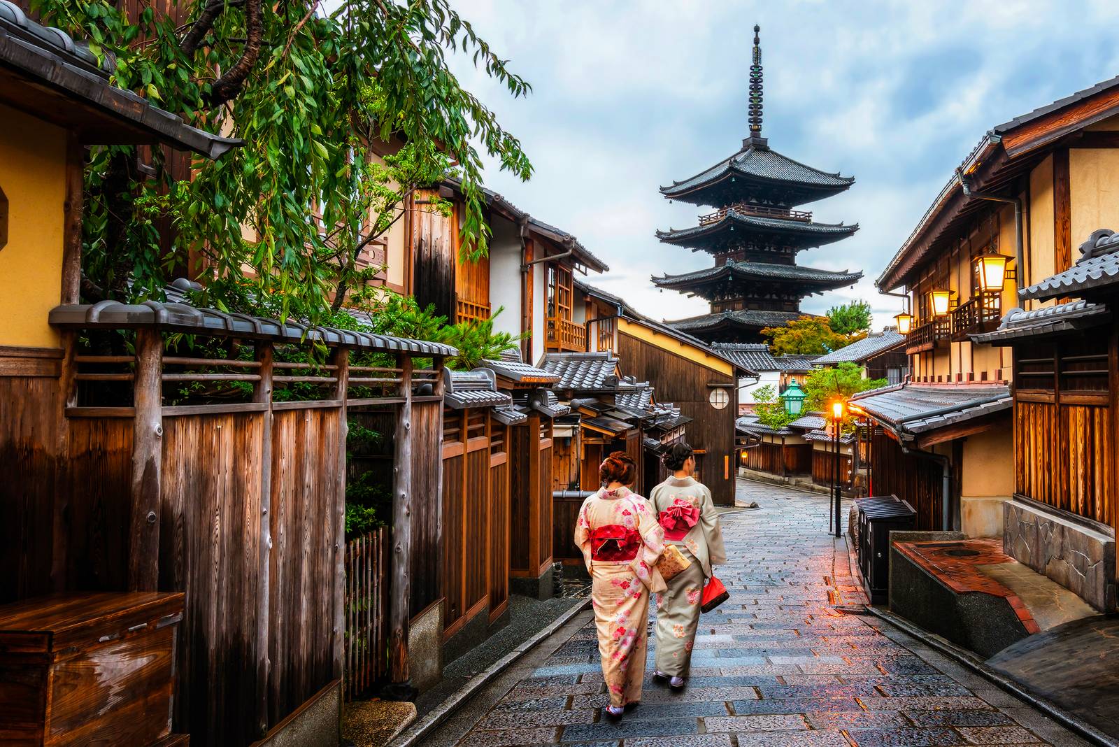 京都六善酒店|八坂塔與兩旁的京都町家街道