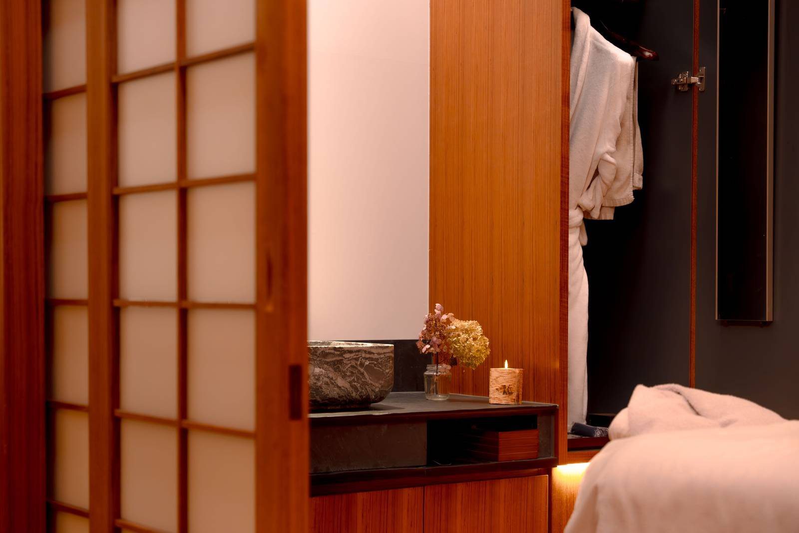 二世古 Skye Niseko Ryko Spa 障子門後的療程室