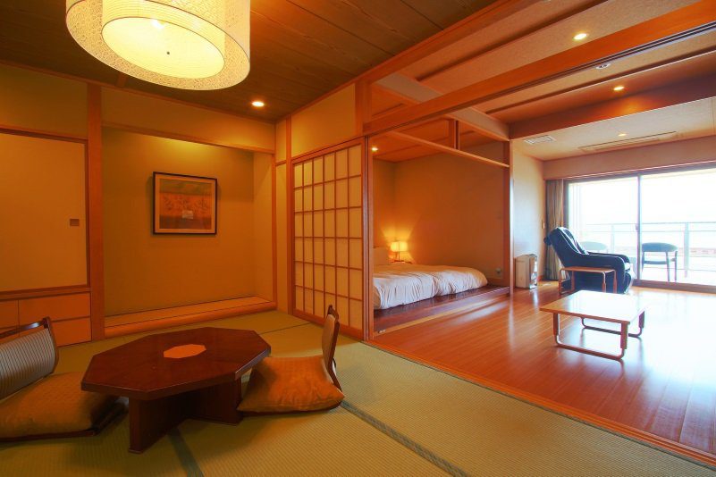 湖畔別邸 千一景 Premium Suite 和室與臥室