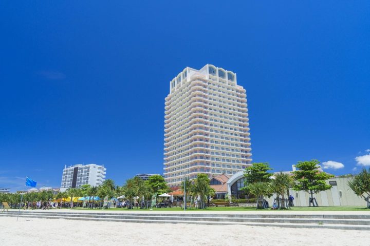 The Beach Tower 沖繩