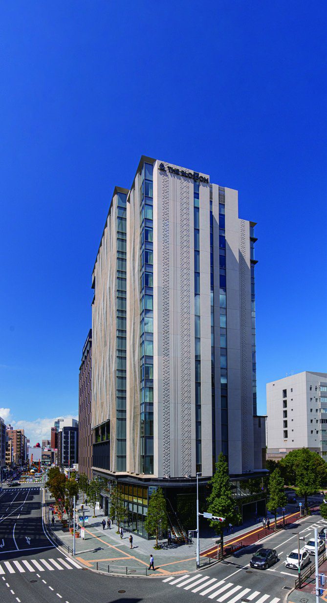 THE BLOSSOM HAKATA Premier 飯店大樓外觀與站前街道
