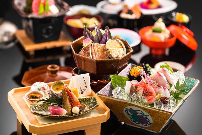 和倉溫泉 加賀屋 精緻客房與在地時令珍饌