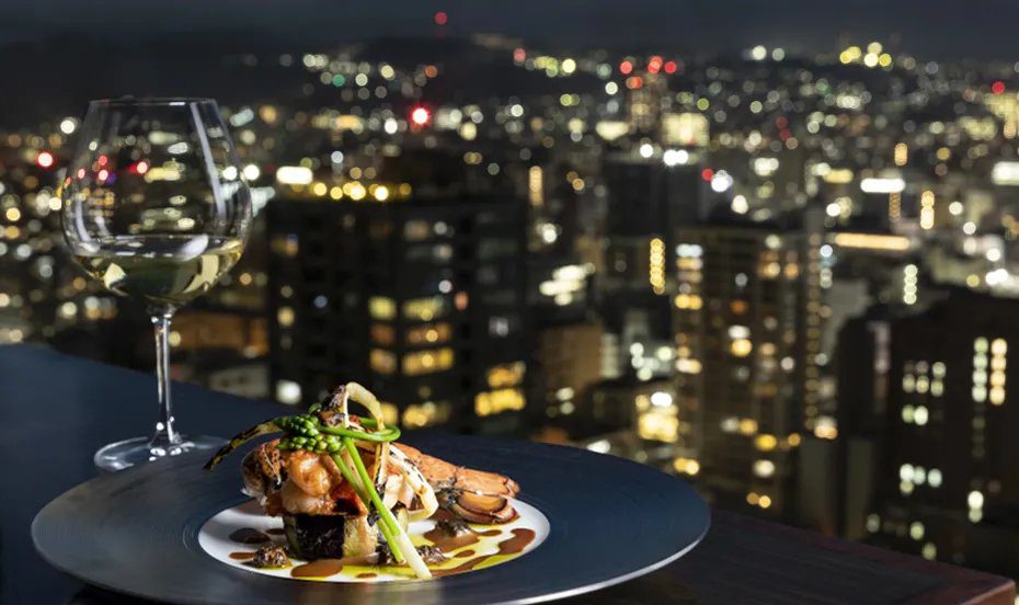 仙台威斯汀酒店 餐點與窗外仙台夜景