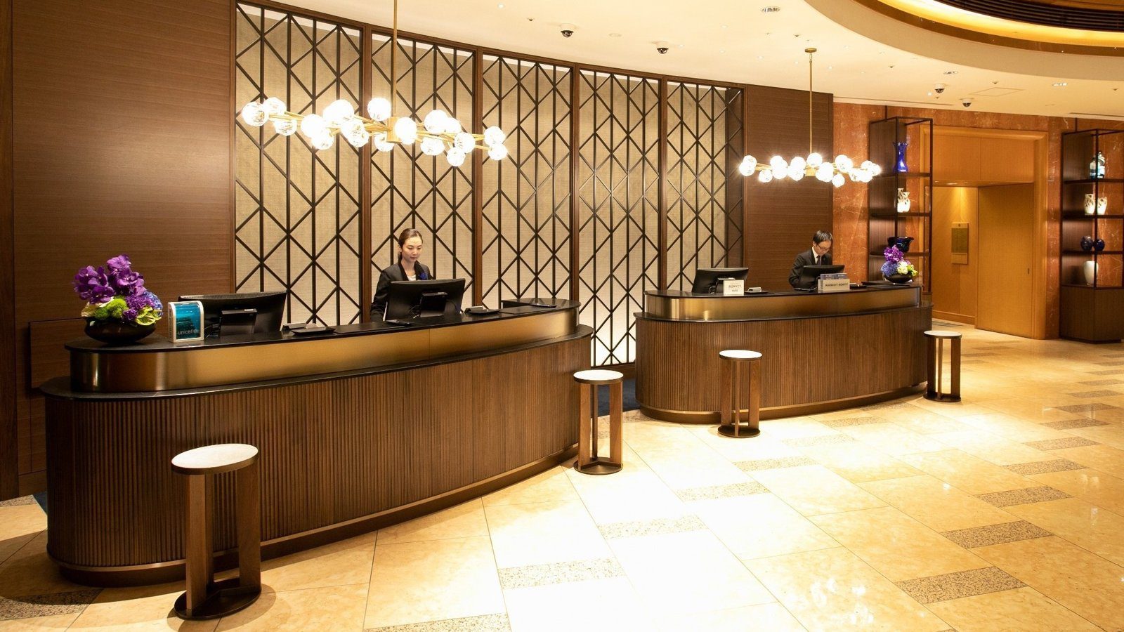 橫濱灣喜來登酒店 1 樓櫃台