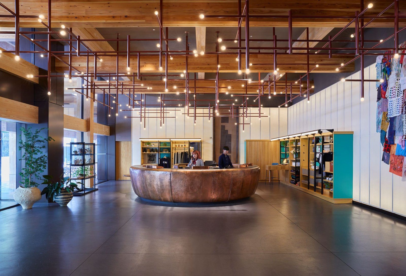 Ace Hotel 京都 1 樓大廳櫃檯