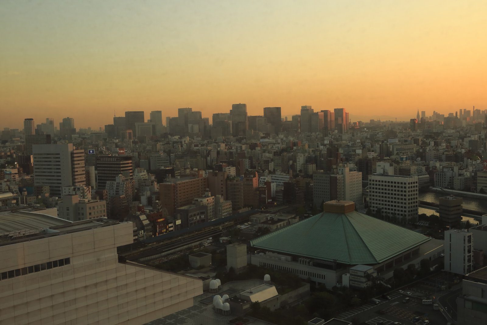 第一飯店兩國 從飯店俯瞰兩國國技館一帶的夕景