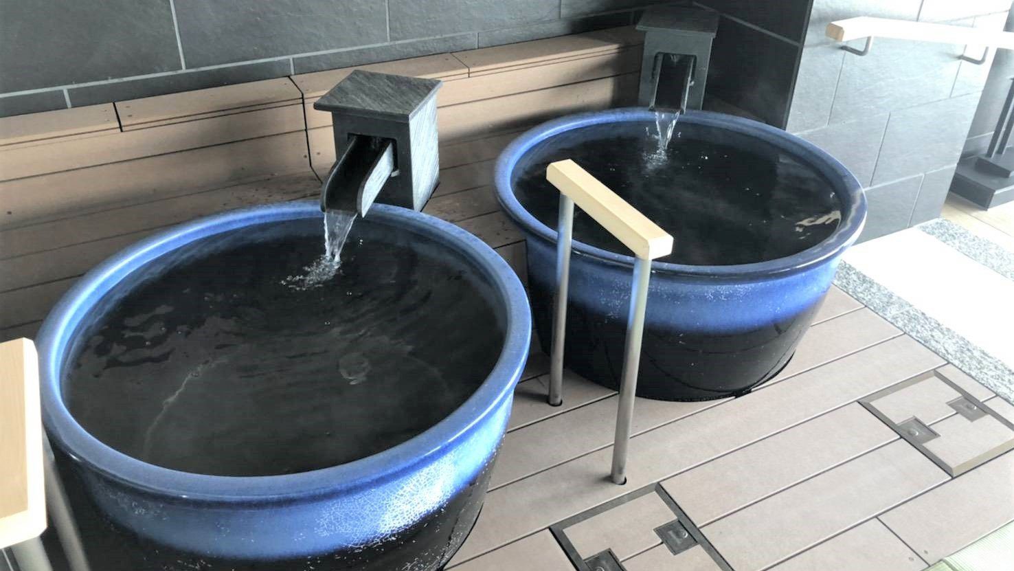 函館湯之川溫泉 海與燈 大浴場的壺型湯船