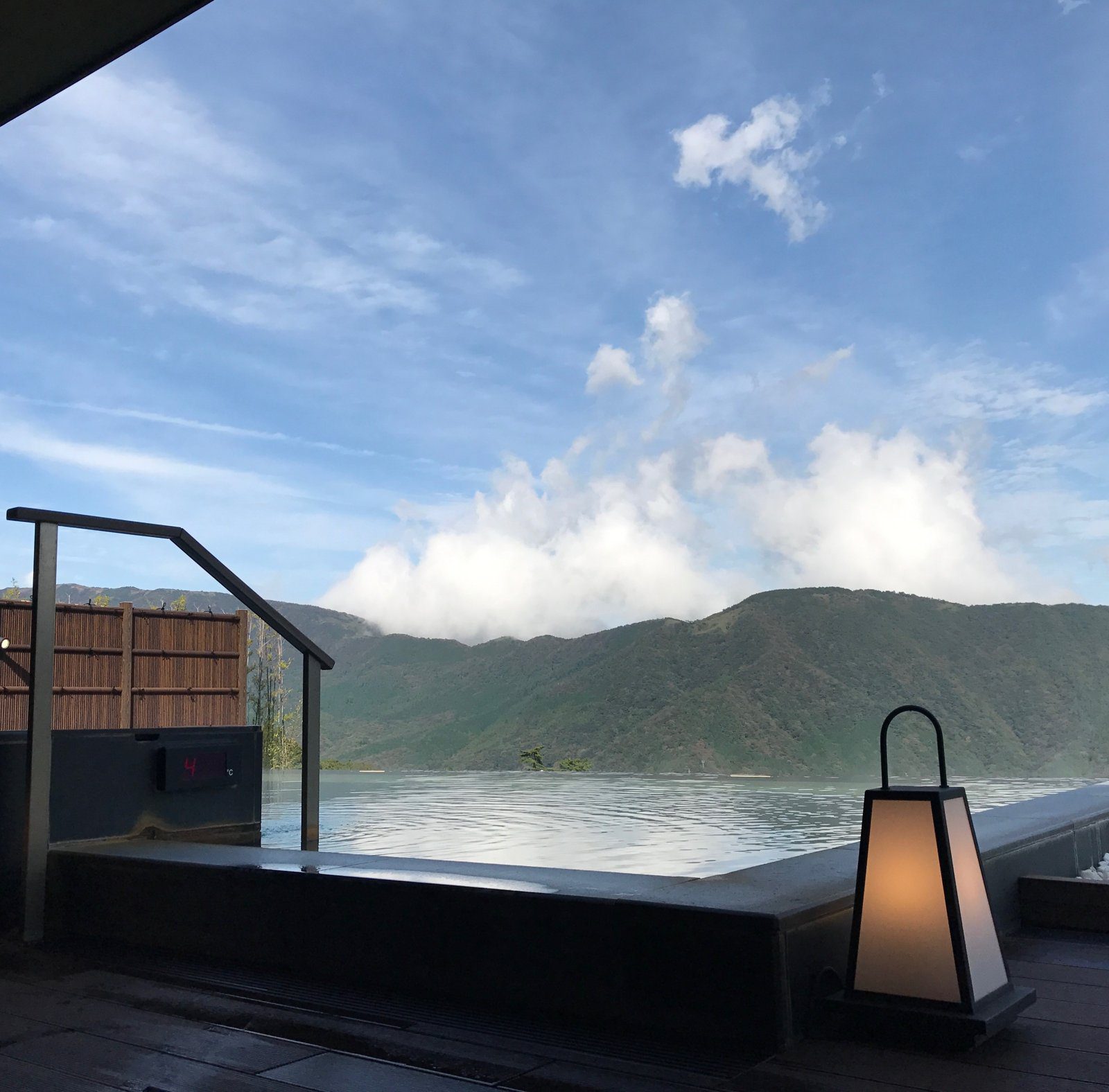 箱根小涌園 天悠 面向箱根外輪山的大浴場露天風呂
