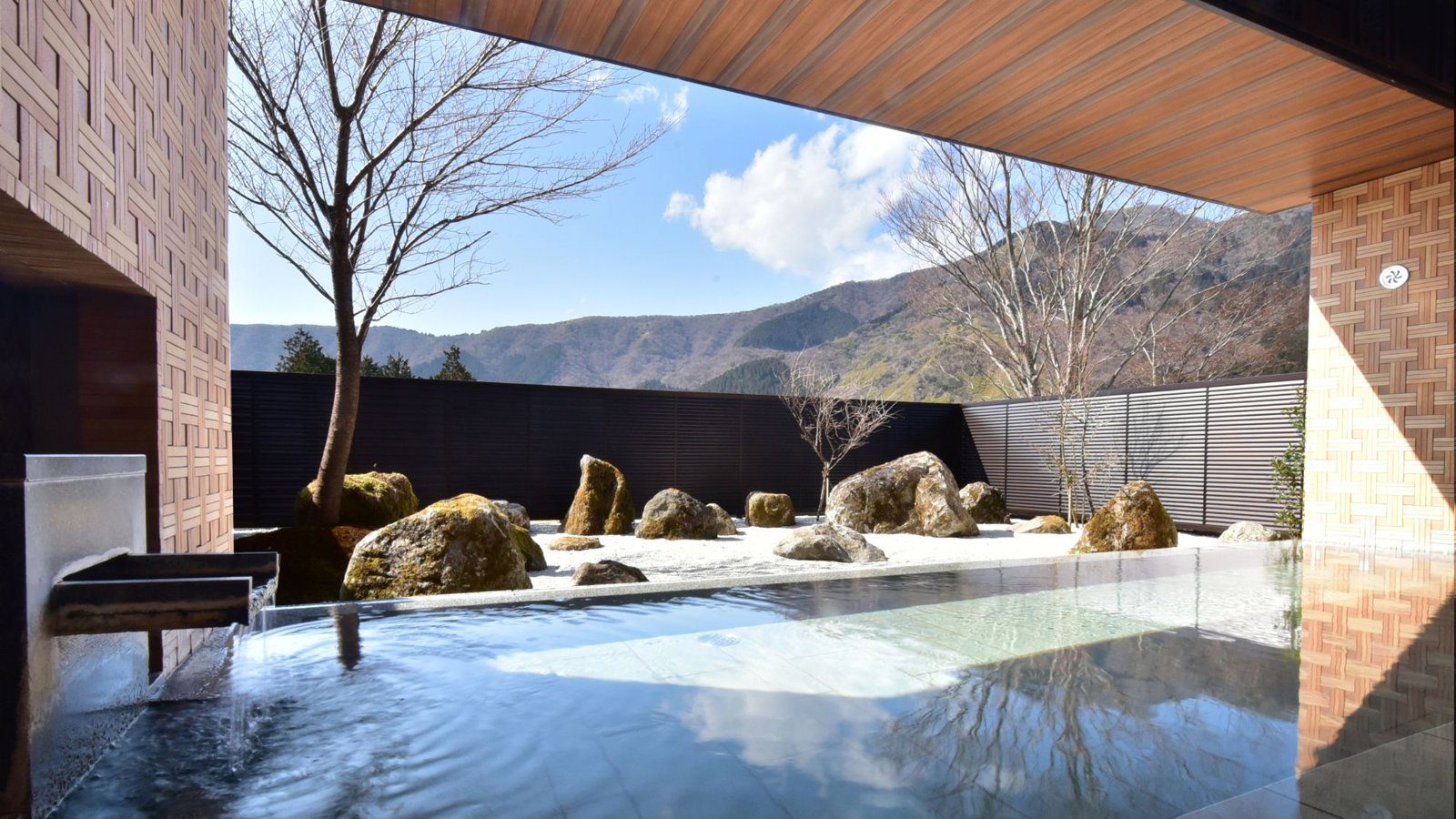 箱根仙石原王子大飯店 枯山水庭園的露天風呂