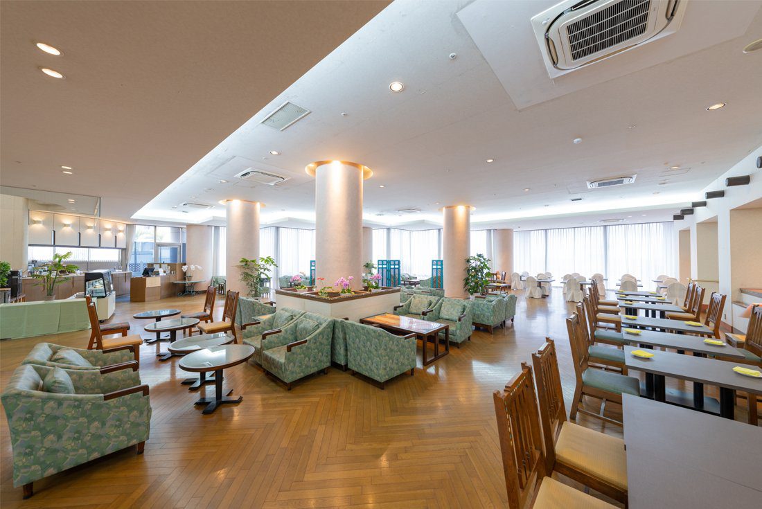 宮古島 Hotel Atoll Emerald 1 樓大廳酒廊 Current