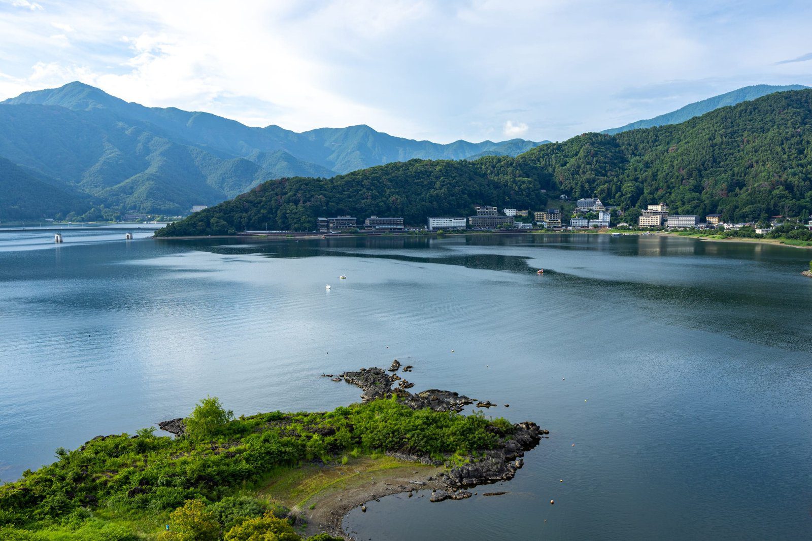 湖南荘 富士河口湖 河口湖的湖面