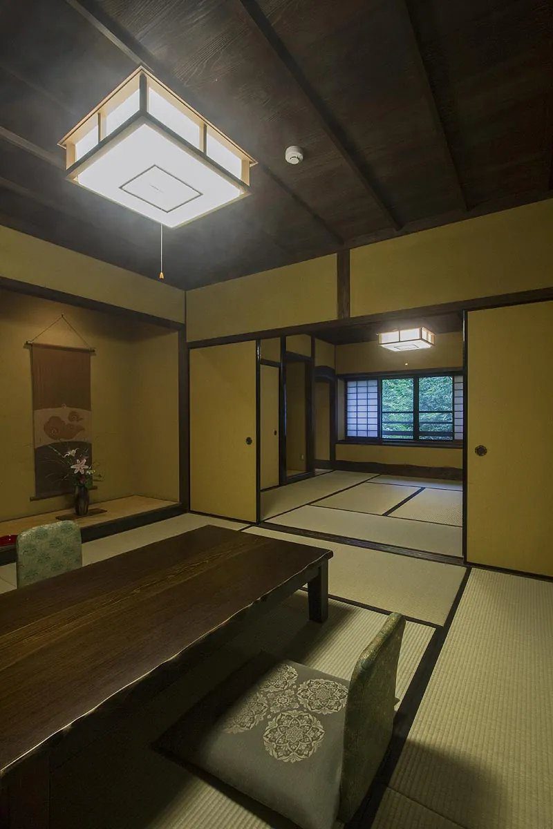 黑川溫泉 旅館 山河 朴の木的和室