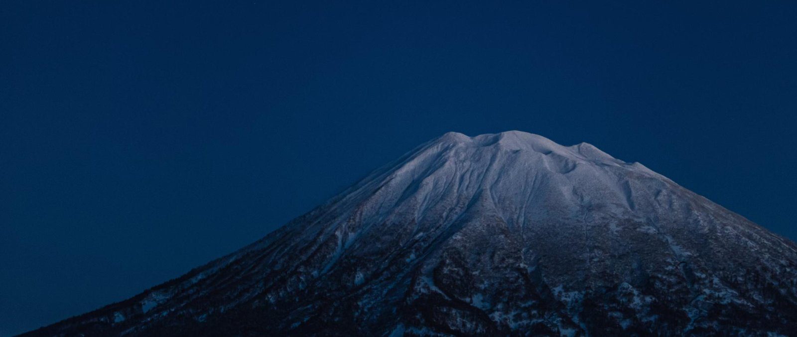 MUWA NISEKO 二世谷 雪季的羊蹄山