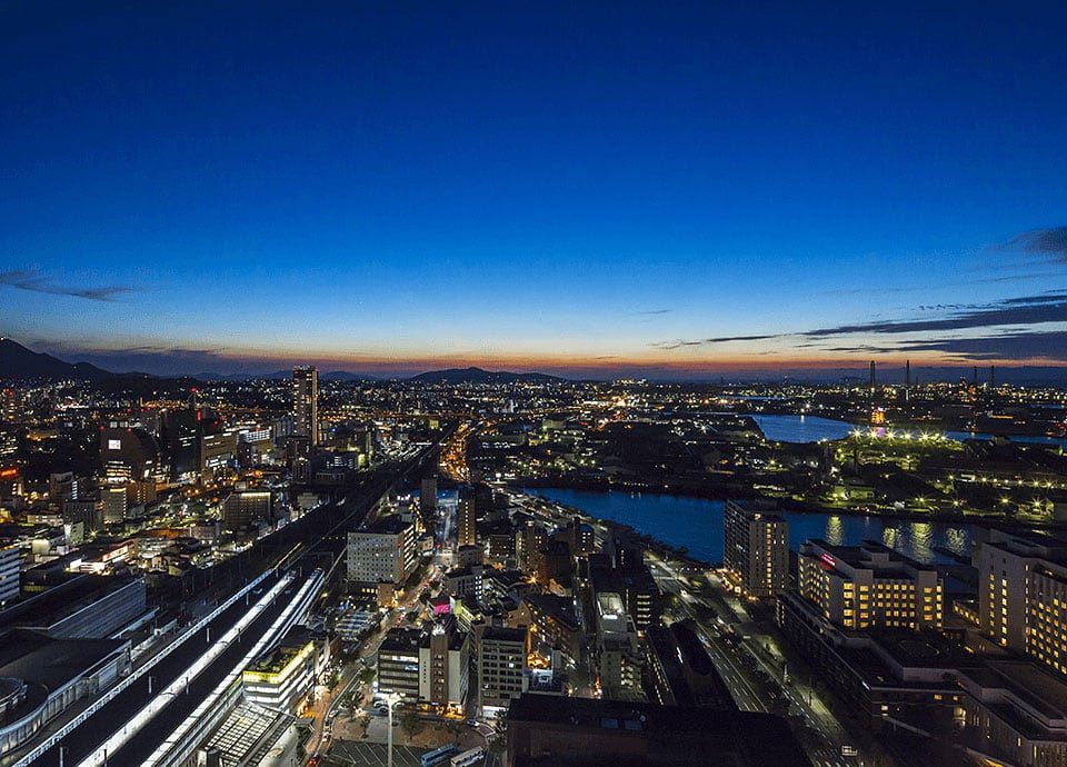小倉麗嘉皇家酒店 高樓層看出去的北九州夜景