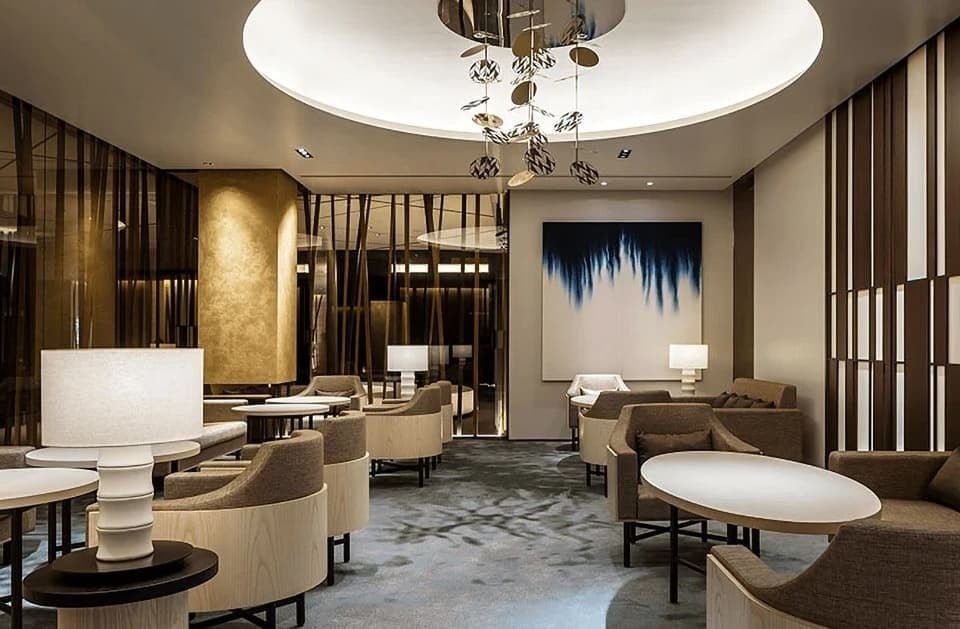京都麗嘉皇家酒店 1 樓 Lounge 的沙發座位