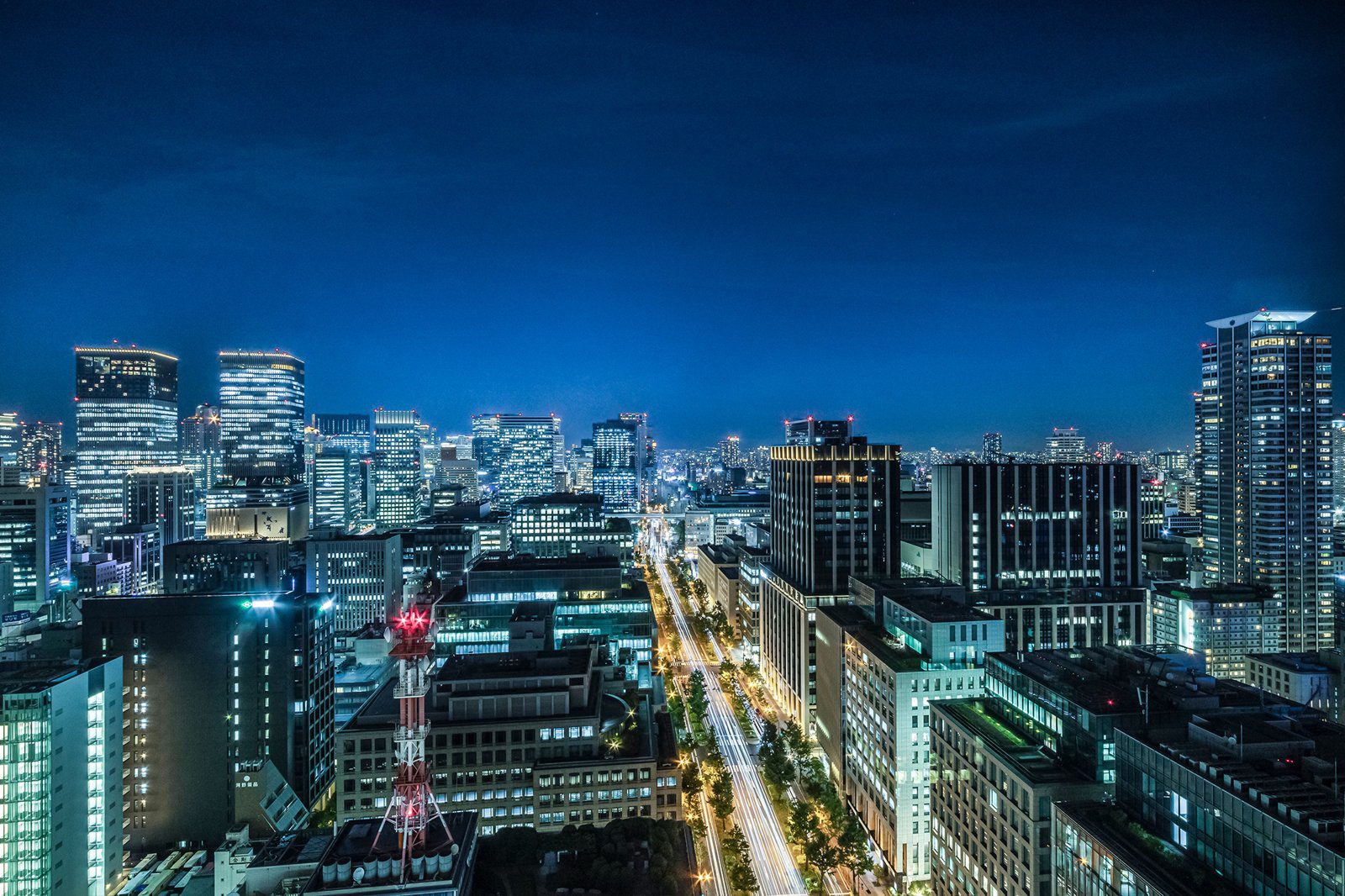 皇家花園 Iconic 飯店 大阪御堂筋 高樓層俯瞰御堂筋的夜景