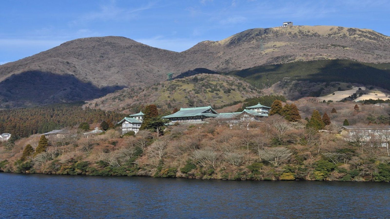蘆之湖畔 蛸川溫泉 龍宮殿 蘆之湖畔的龍宮殿本館建築