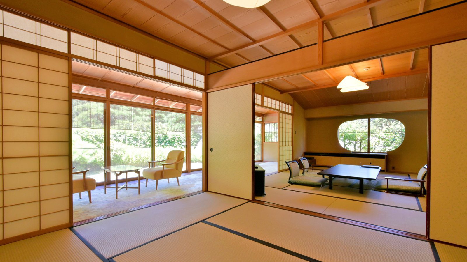 伊豆長岡溫泉 三養莊 新館和室 Deluxe 與窗外庭園
