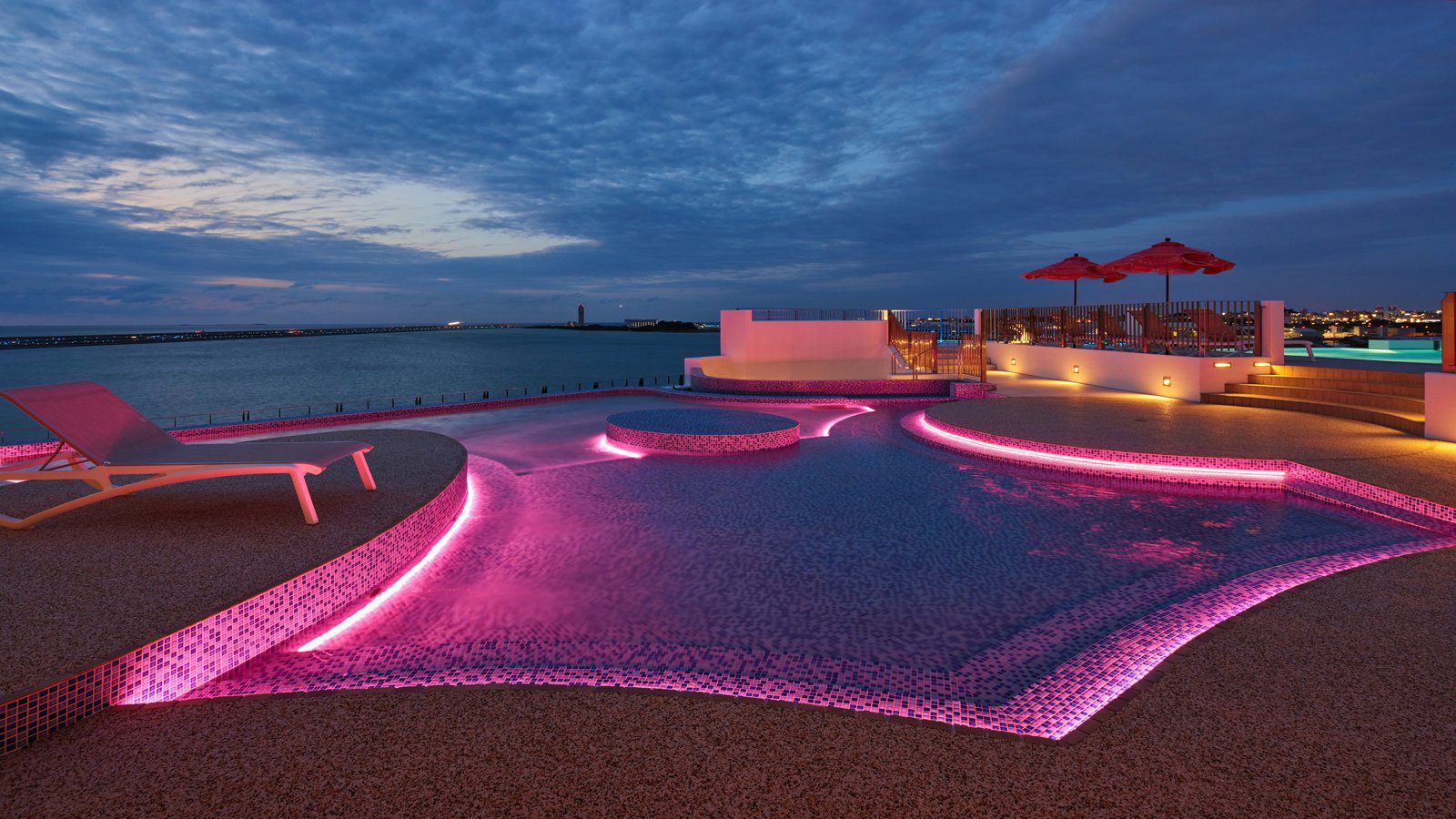 STORYLINE 瀨長島 夜間點燈的屋外溫泉 SPA