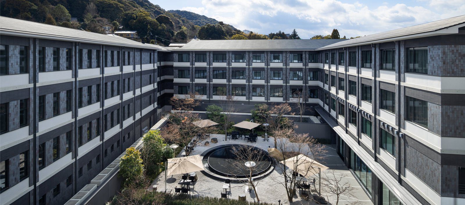 THE HOTEL HIGASHIYAMA KYOTO TOKYU 客房棟圍繞的中庭