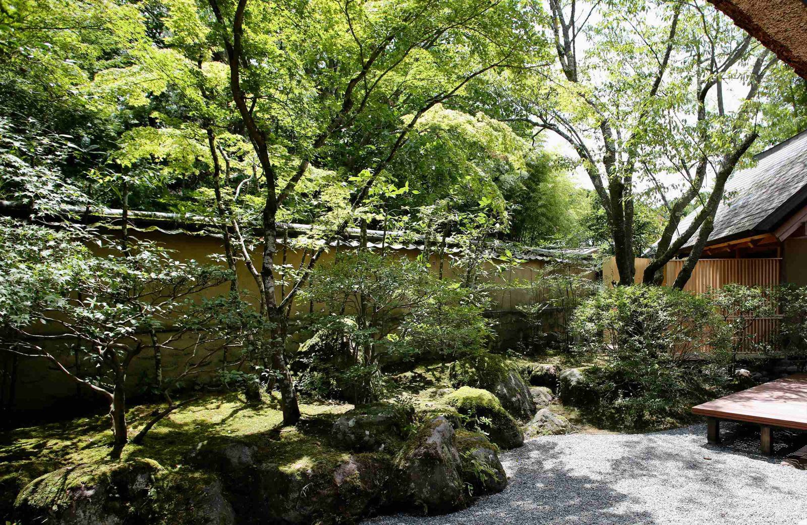 由布院 亀の井別荘 100 番館的庭園