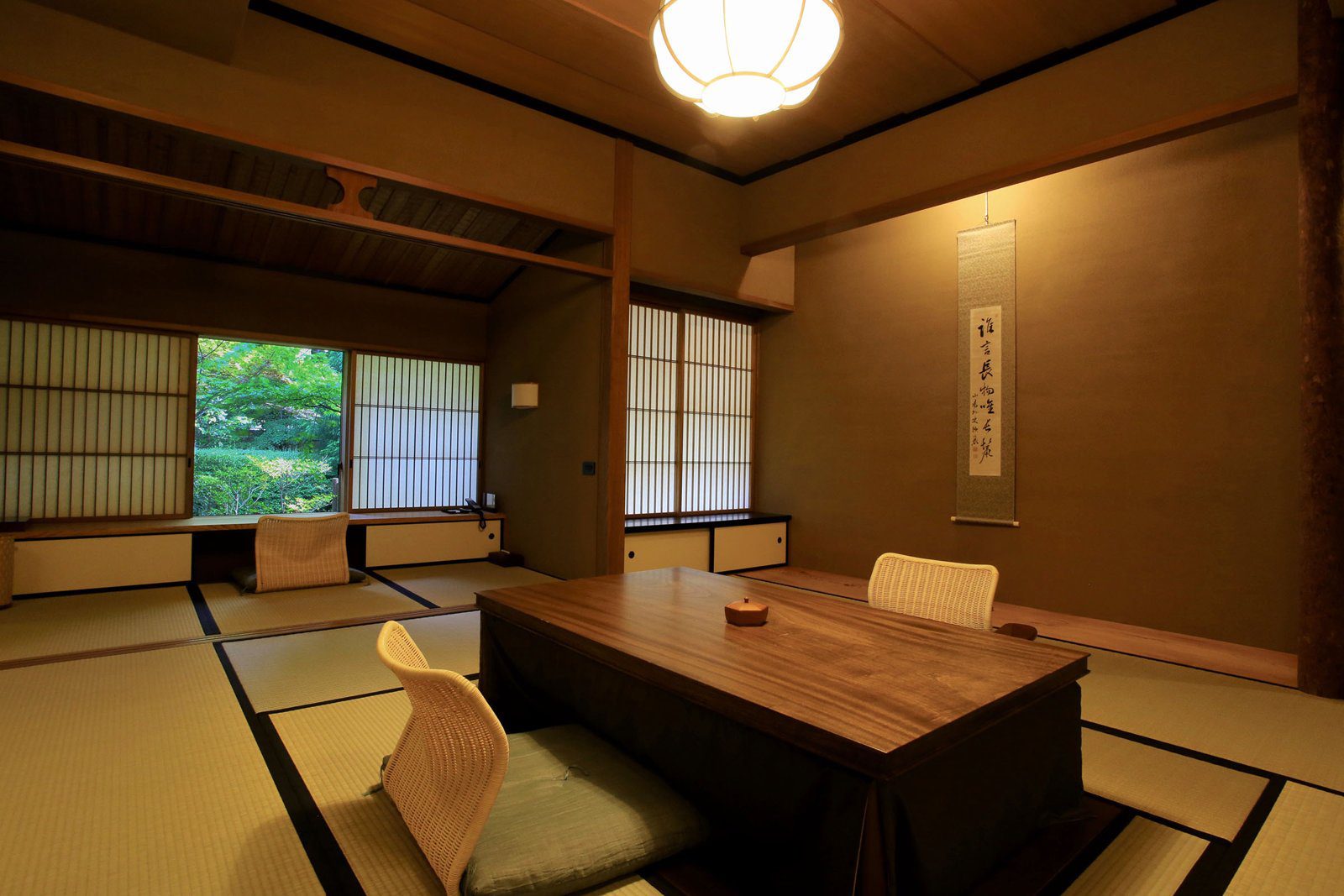 由布院 亀の井別荘 16 番館的和室